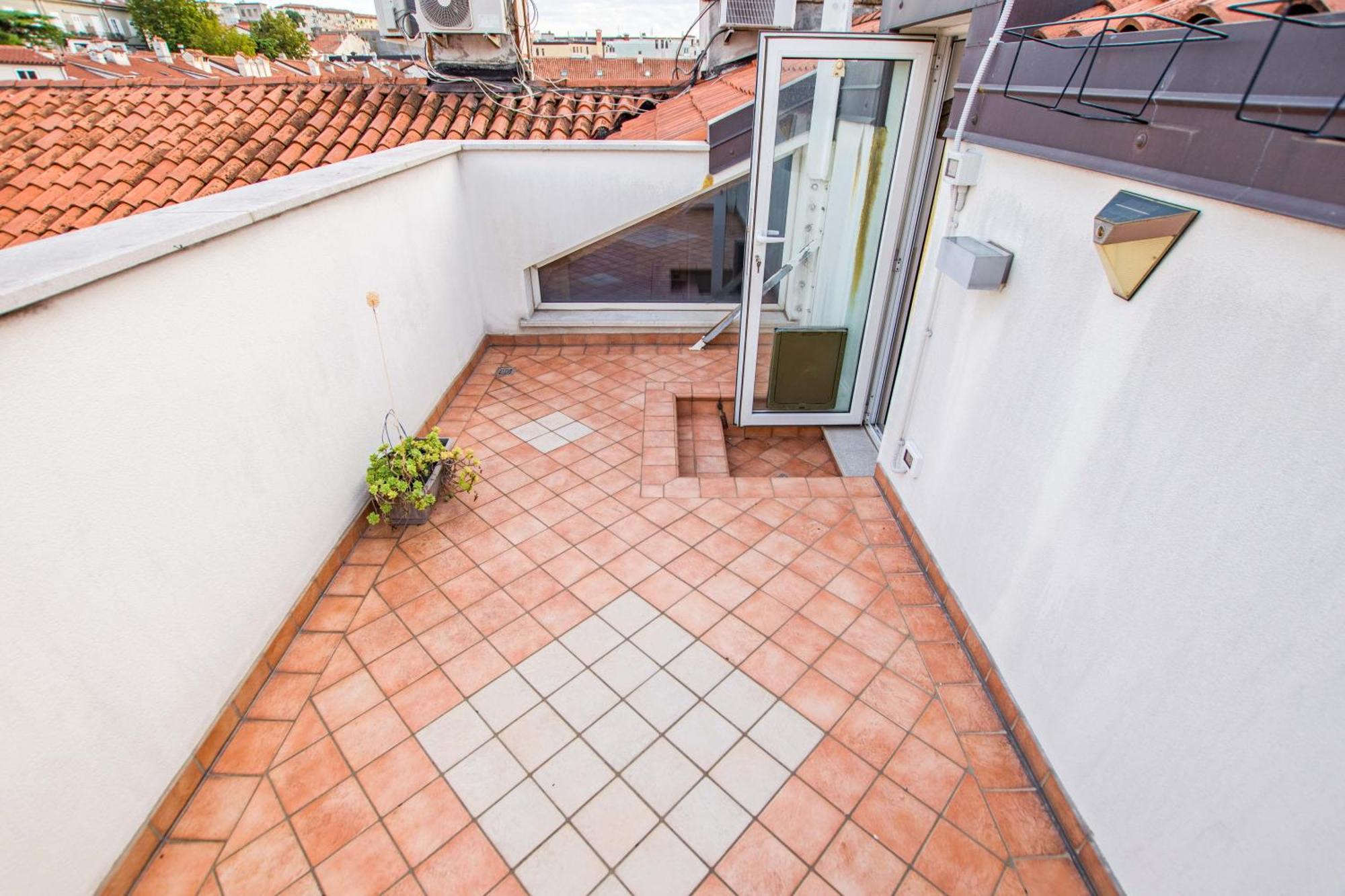 Panorama Loft Apartamento Trieste Exterior foto